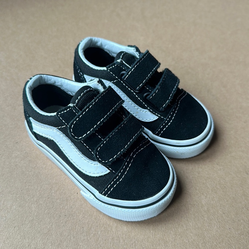 Black vans (toddler size 4)